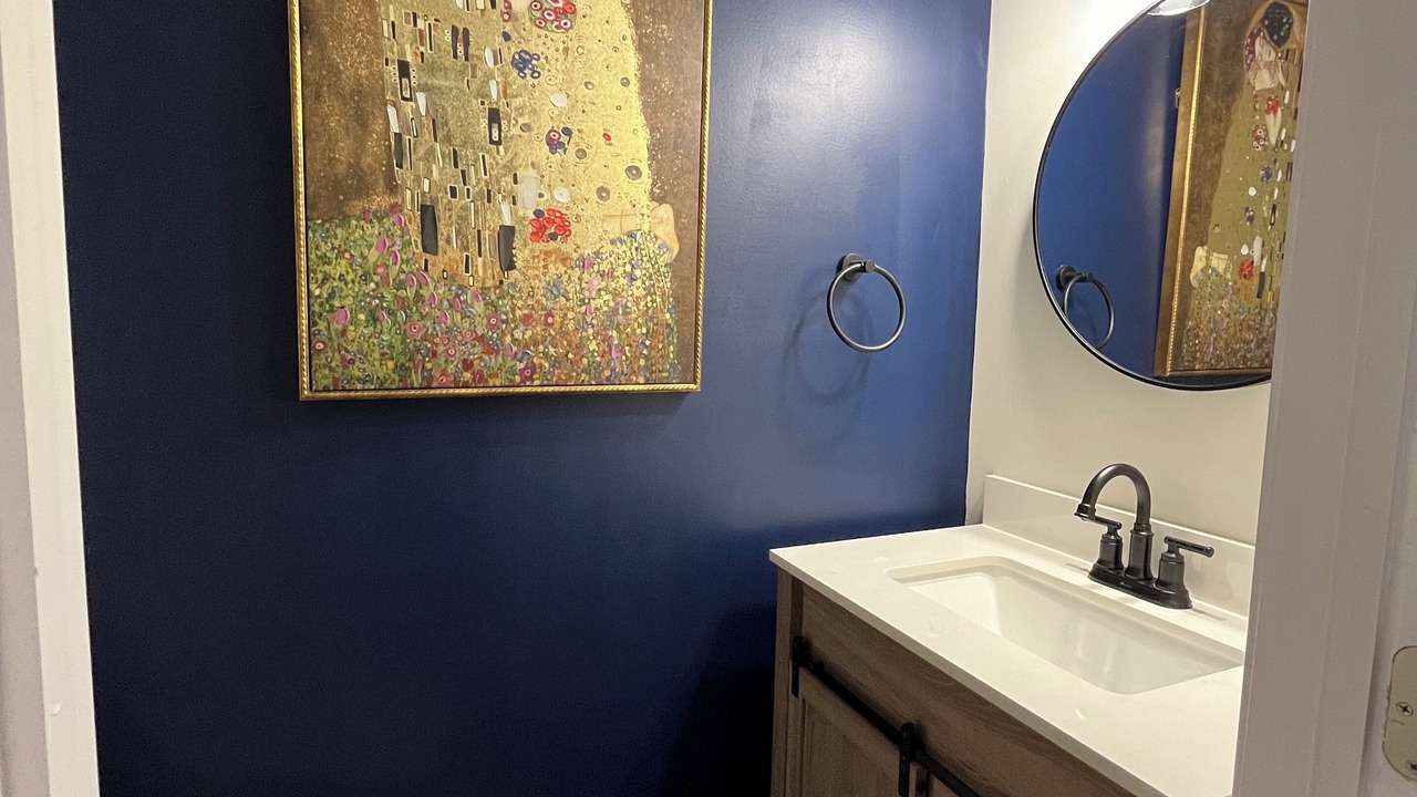 Photo of Bathroom in Downtown Baltimore