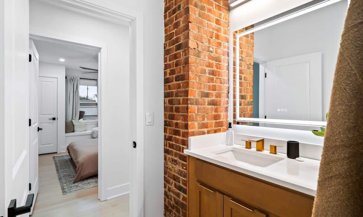 Photo of Bathroom in Cuyahoga County