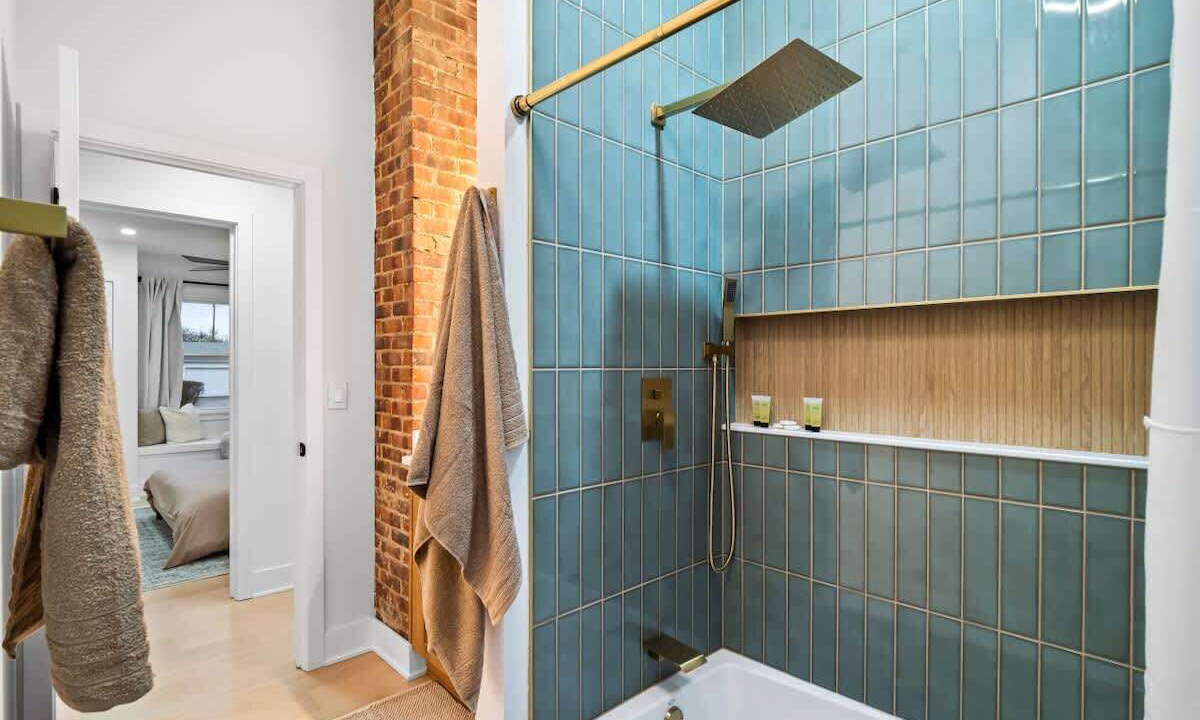 Photo of Bathroom in Cuyahoga County