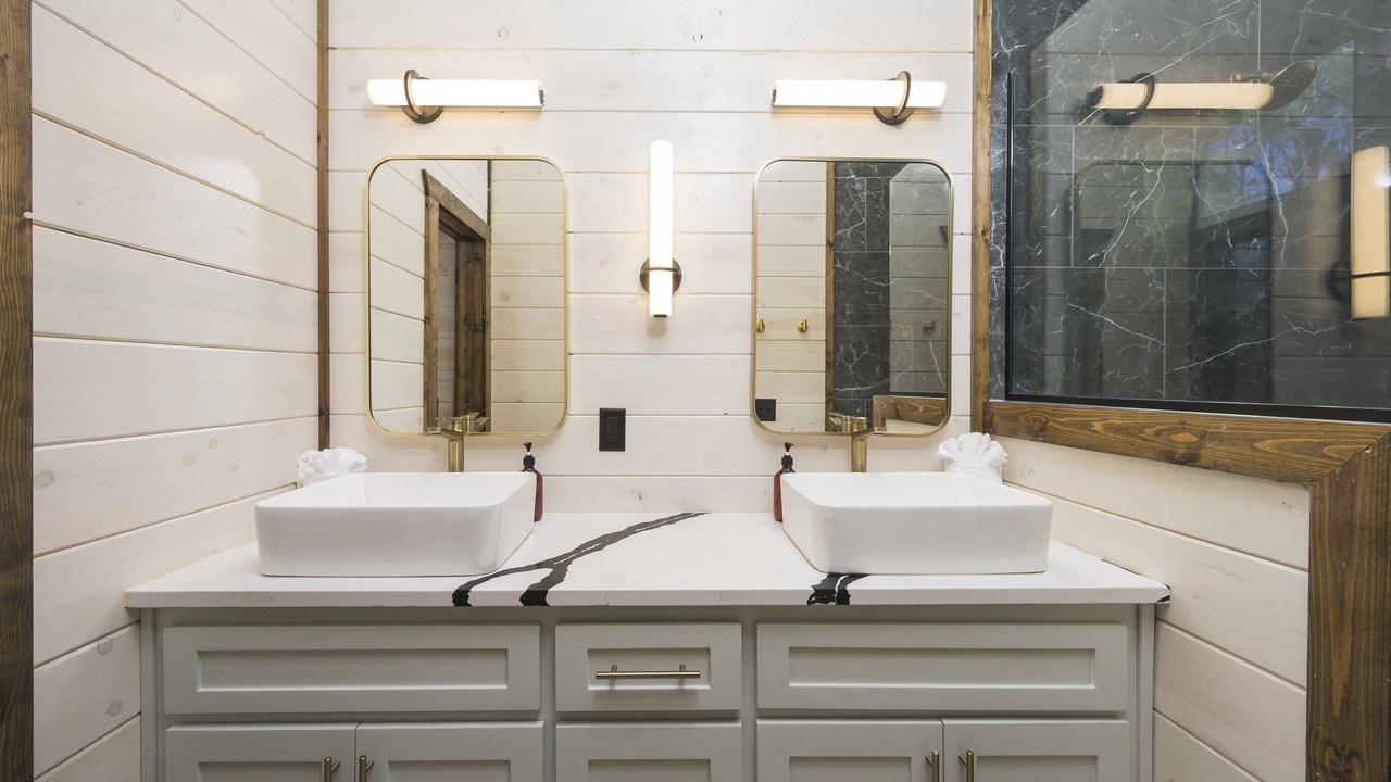 Photo of Bathroom in Pickens
