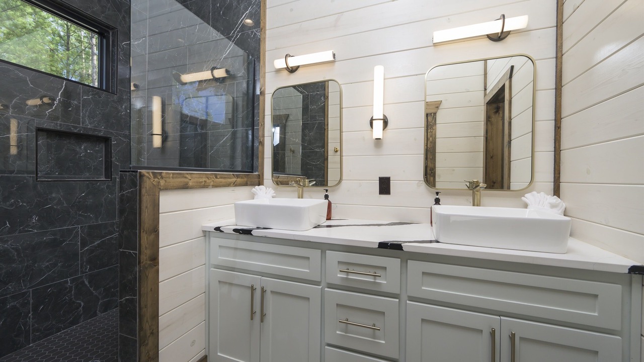 Photo of Bathroom in Pickens