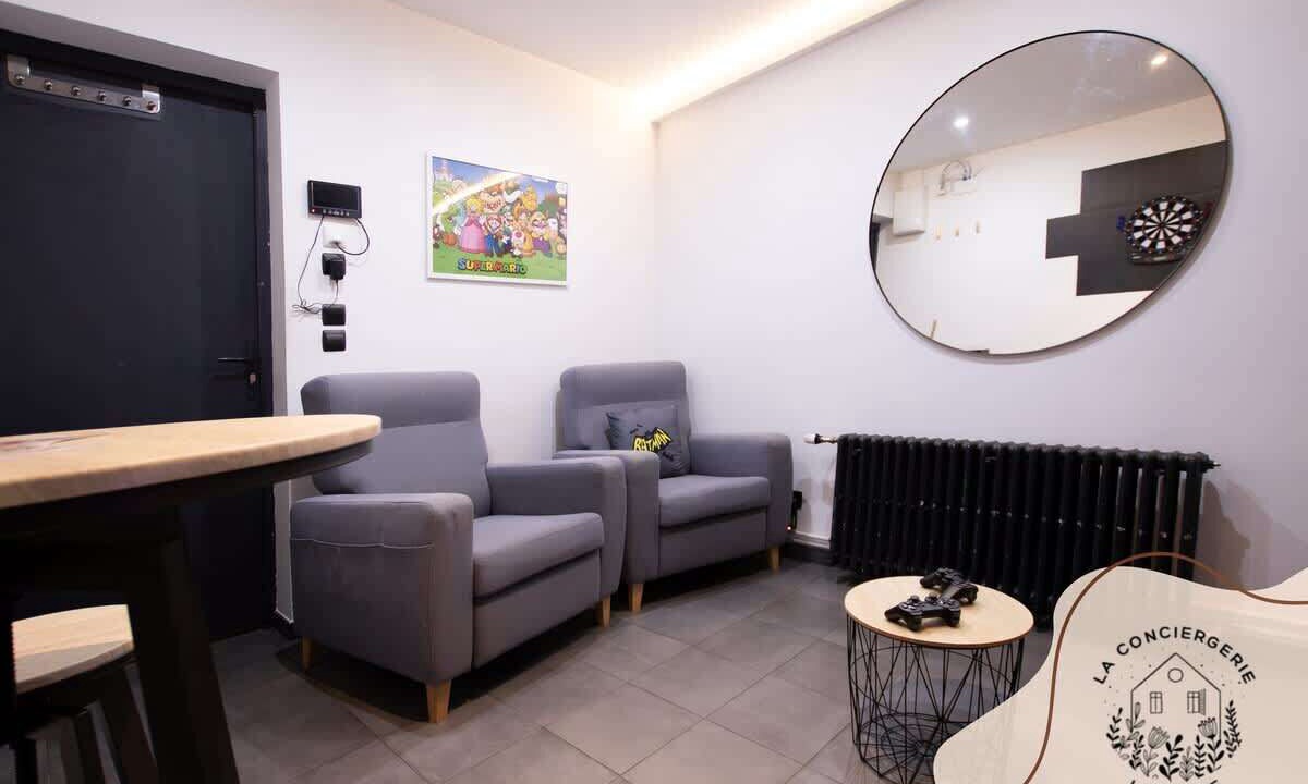 Photo of Others in Lens