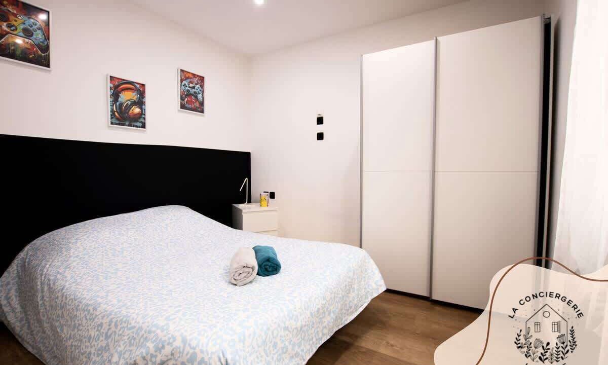 Photo of Others in Lens