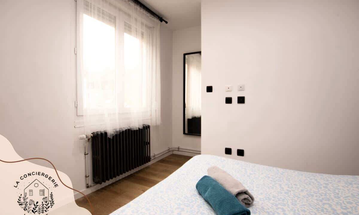 Photo of Others in Lens