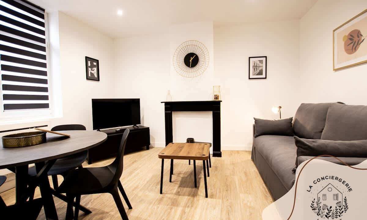 Photo of Others in Lens