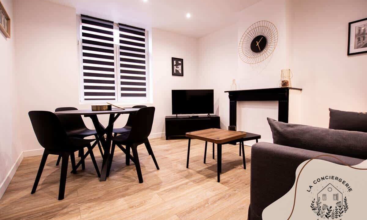 Photo of Others in Lens