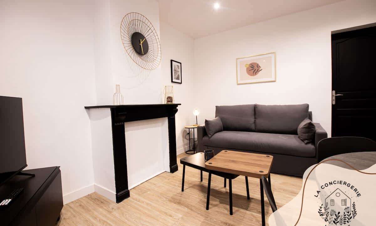 Photo of Others in Lens