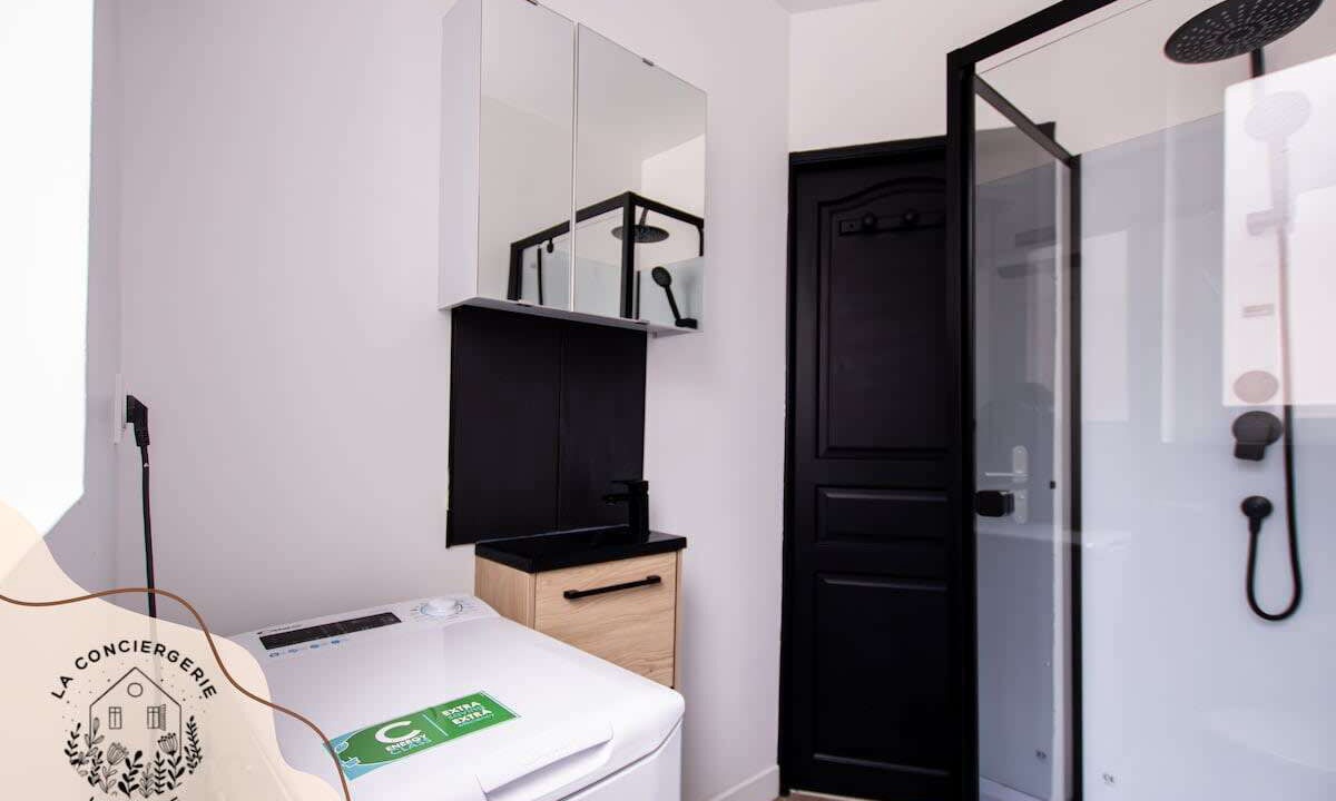 Photo of Others in Lens