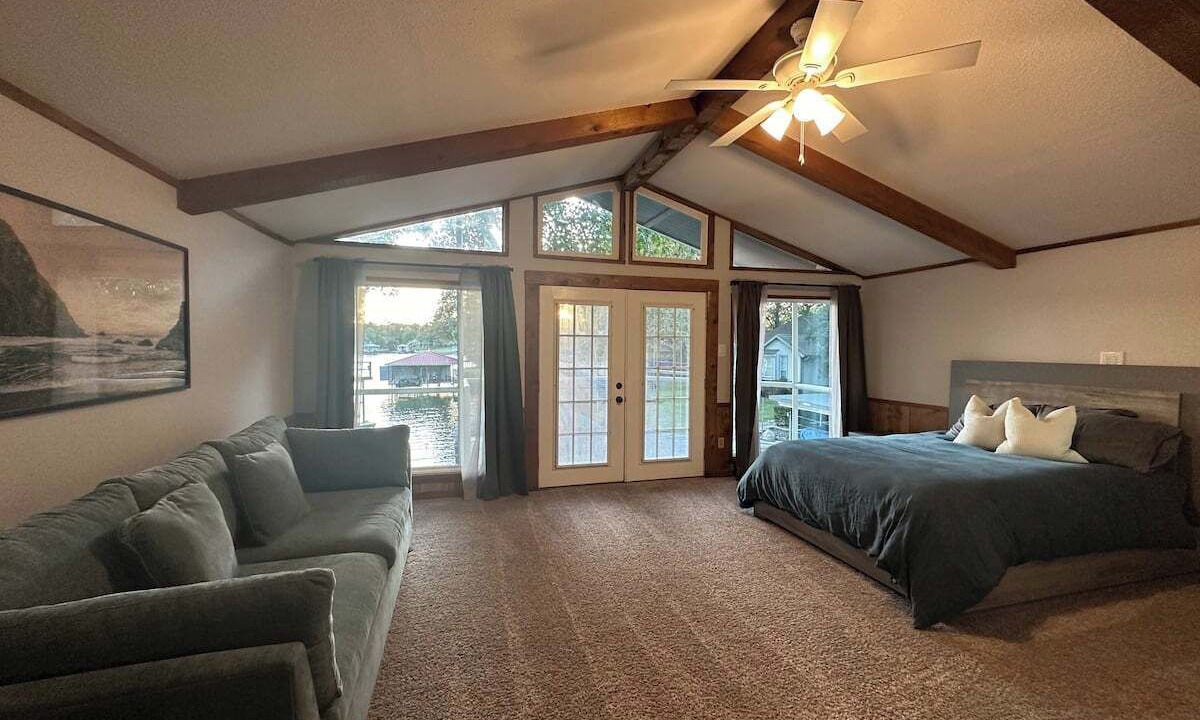 Photo of Bedroom in Tool