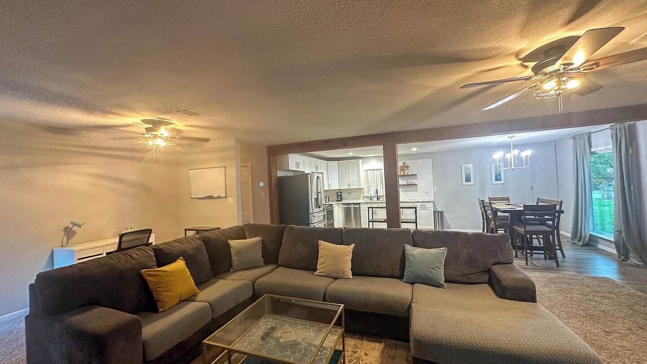 Photo of Livingroom in Tool