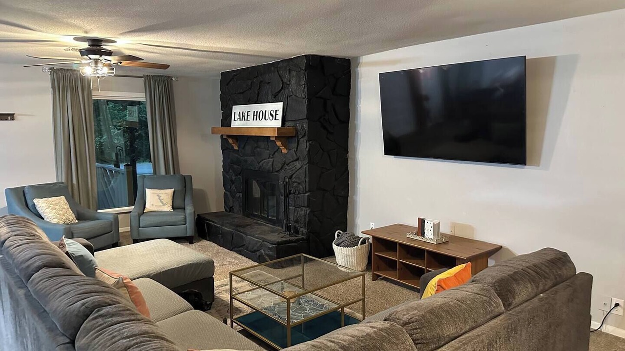 Photo of Livingroom in Tool