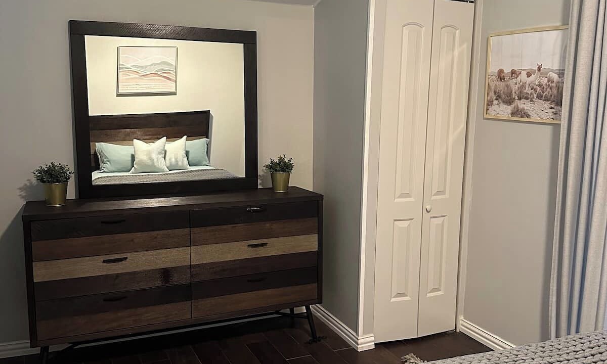 Photo of Bedroom in Tool