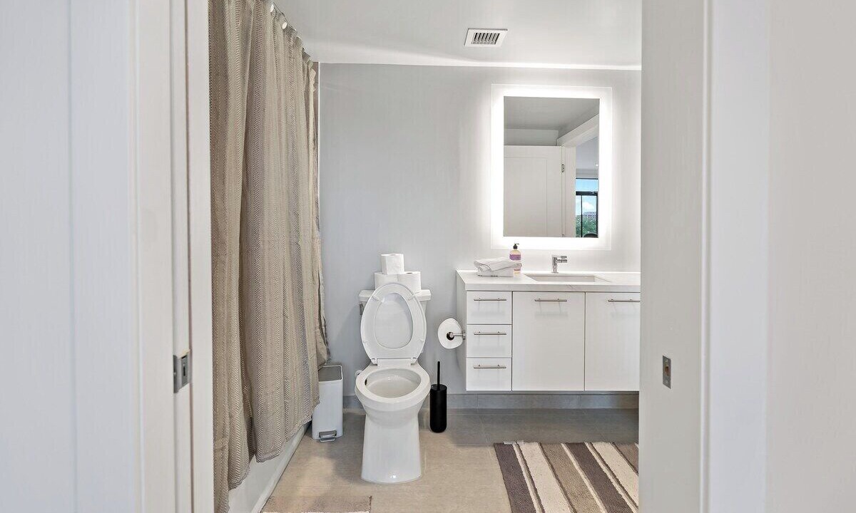 Photo of Bathroom in Cardozo