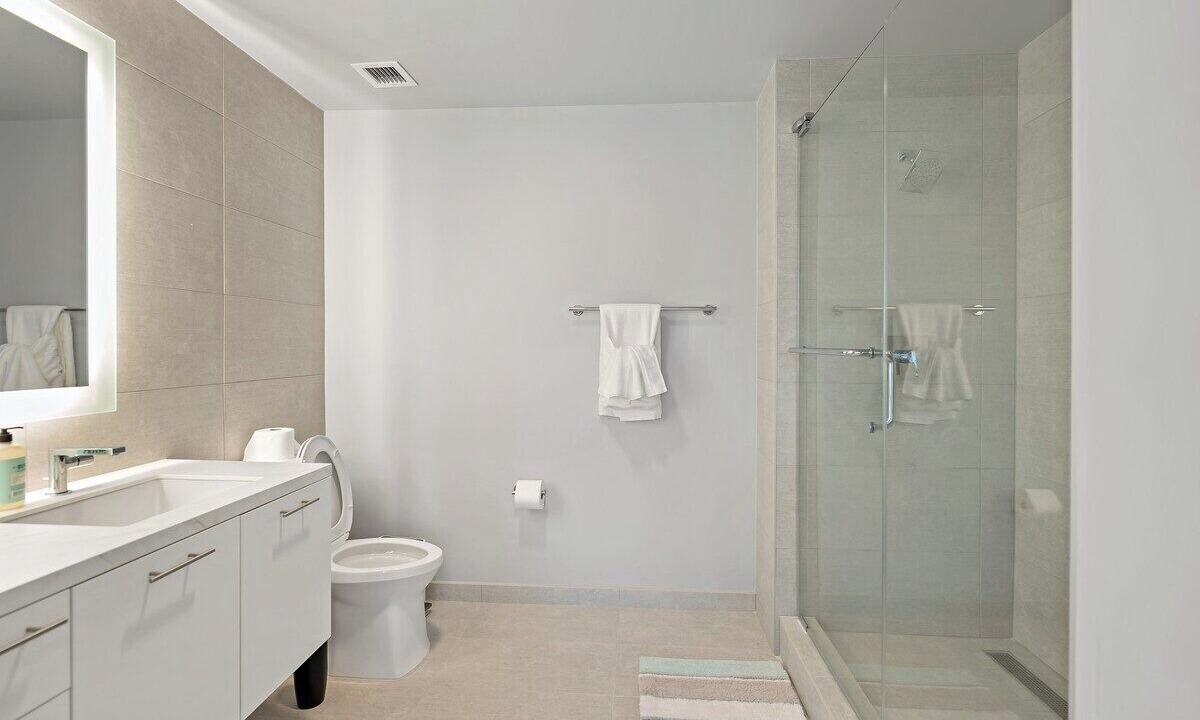 Photo of Bathroom in Cardozo
