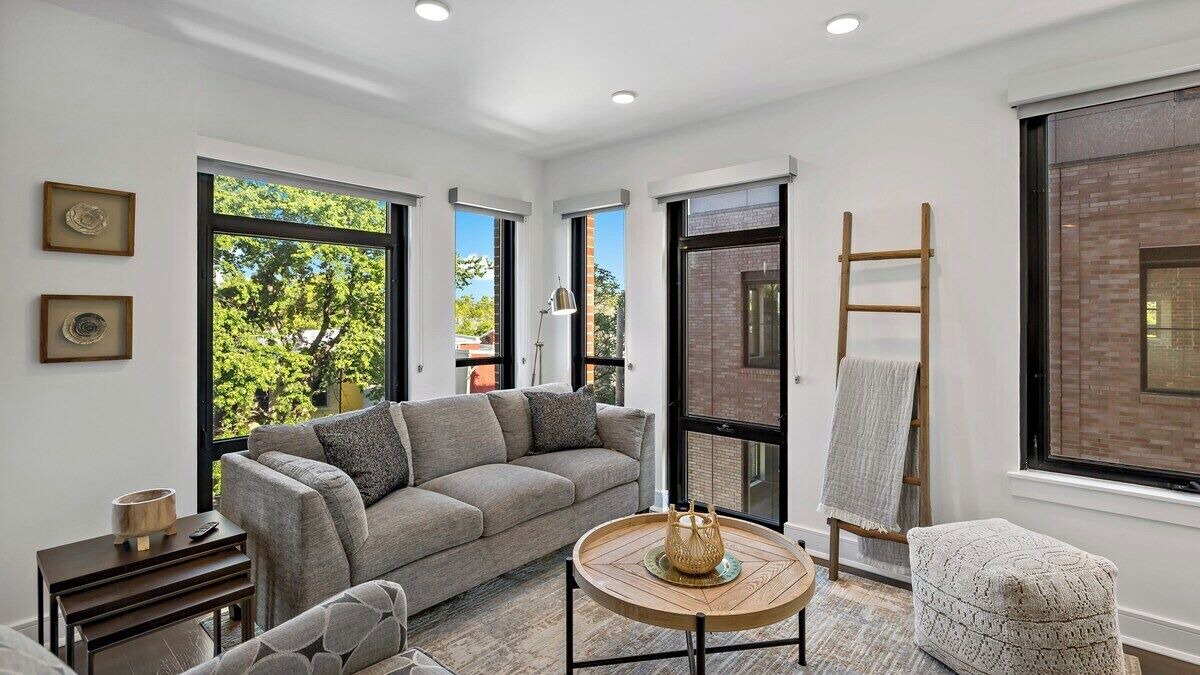 Photo of Livingroom in Shaw