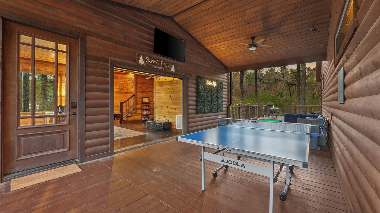 Photo of Patio Balcony in Hochatown