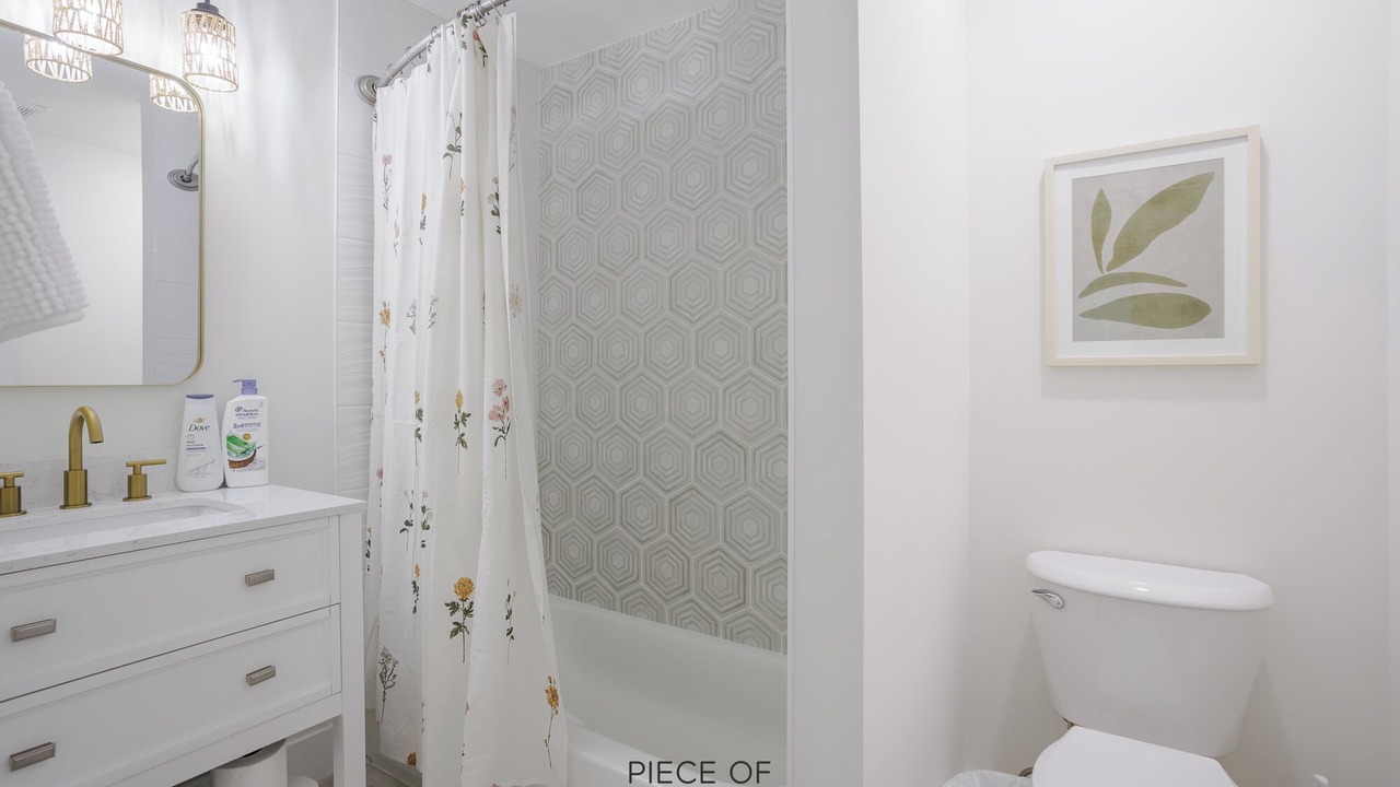 Photo of Bathroom in Roselawn Finance