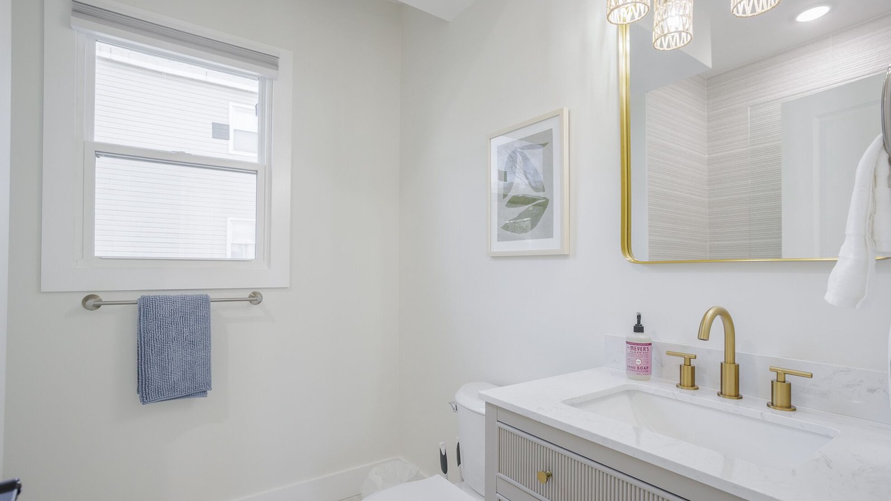 Photo of Bathroom in Roselawn Finance