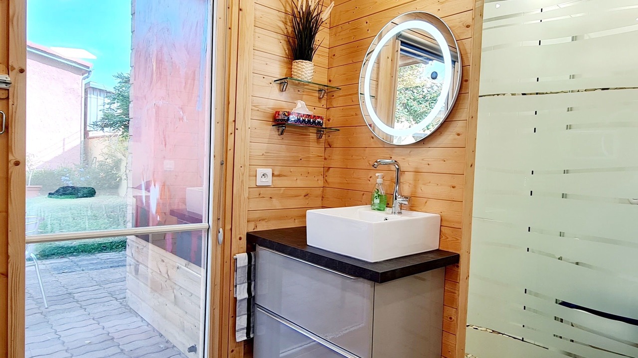 Photo of Bathroom in Casselardit
