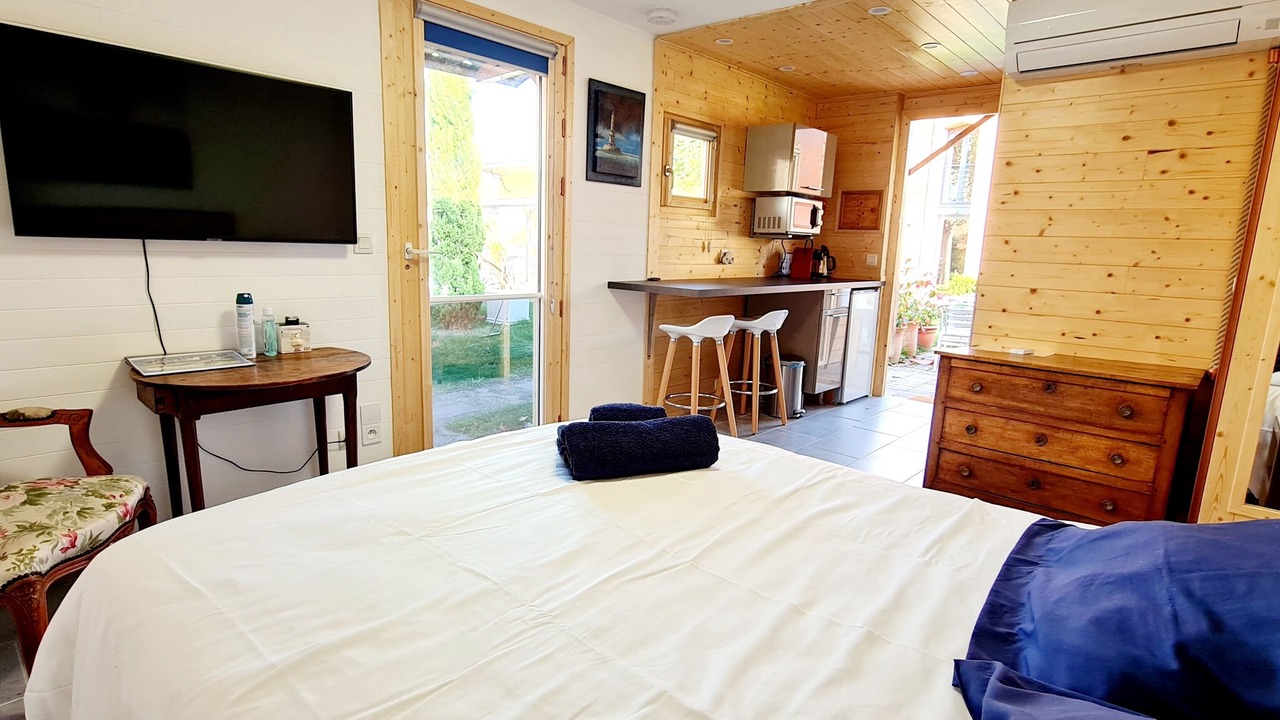 Photo of Bedroom in Casselardit