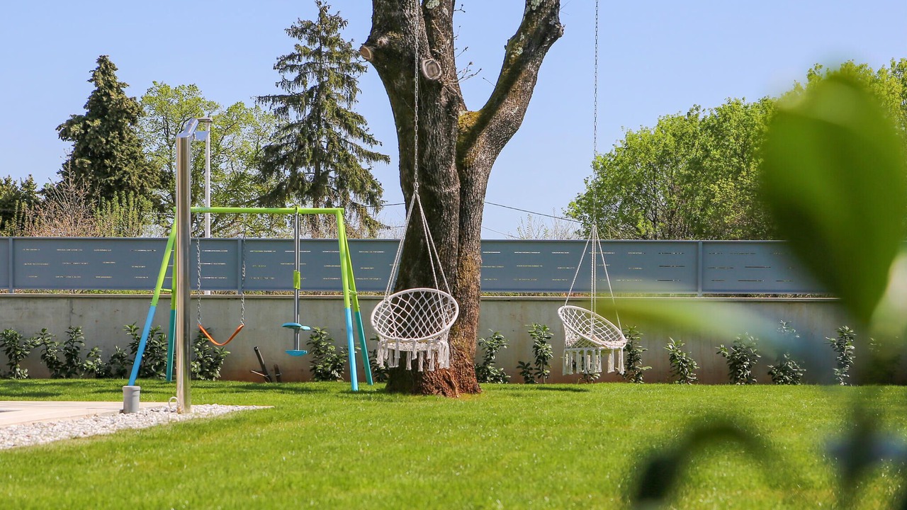 Photo of Others in Nedescina