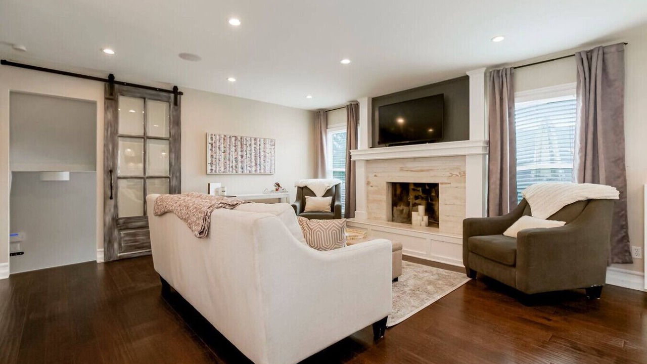 Photo of Livingroom in Prairie Village