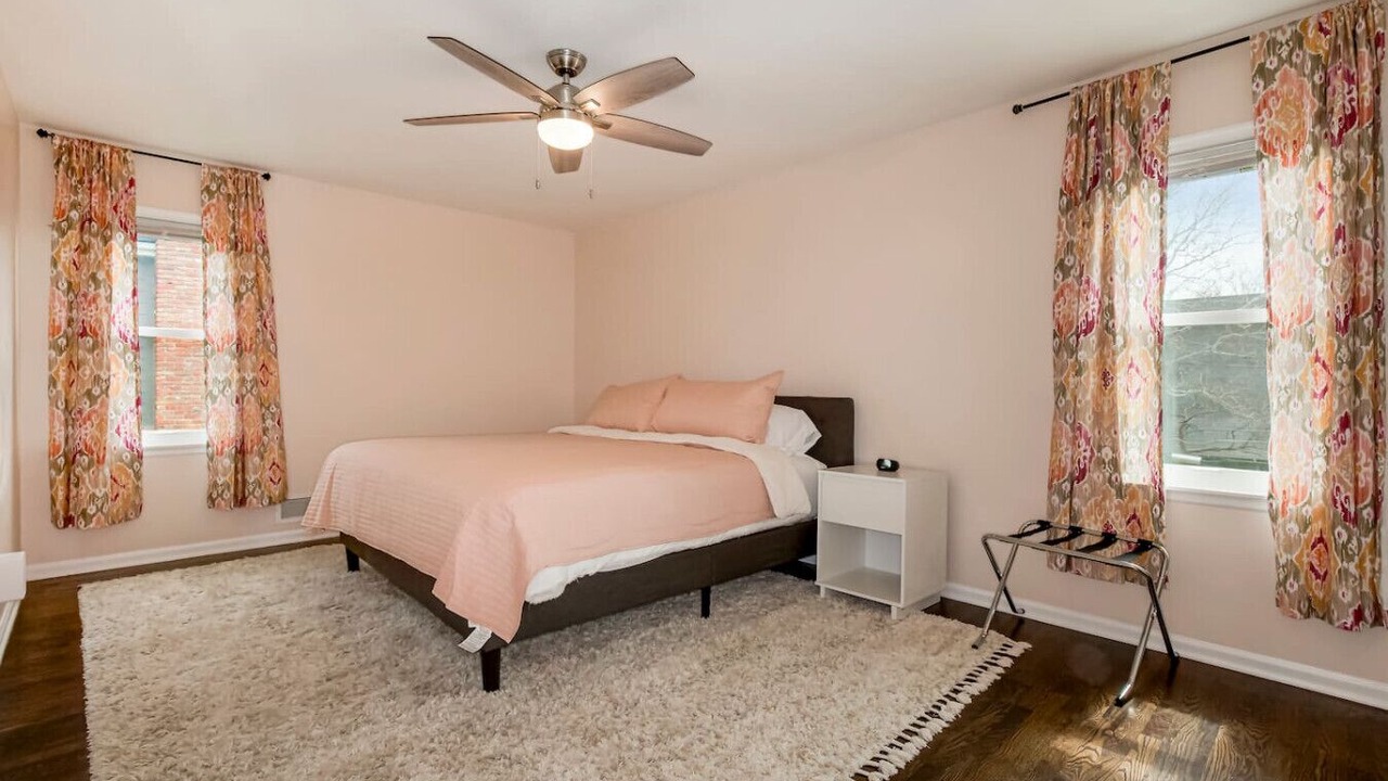 Photo of Bedroom in Prairie Village