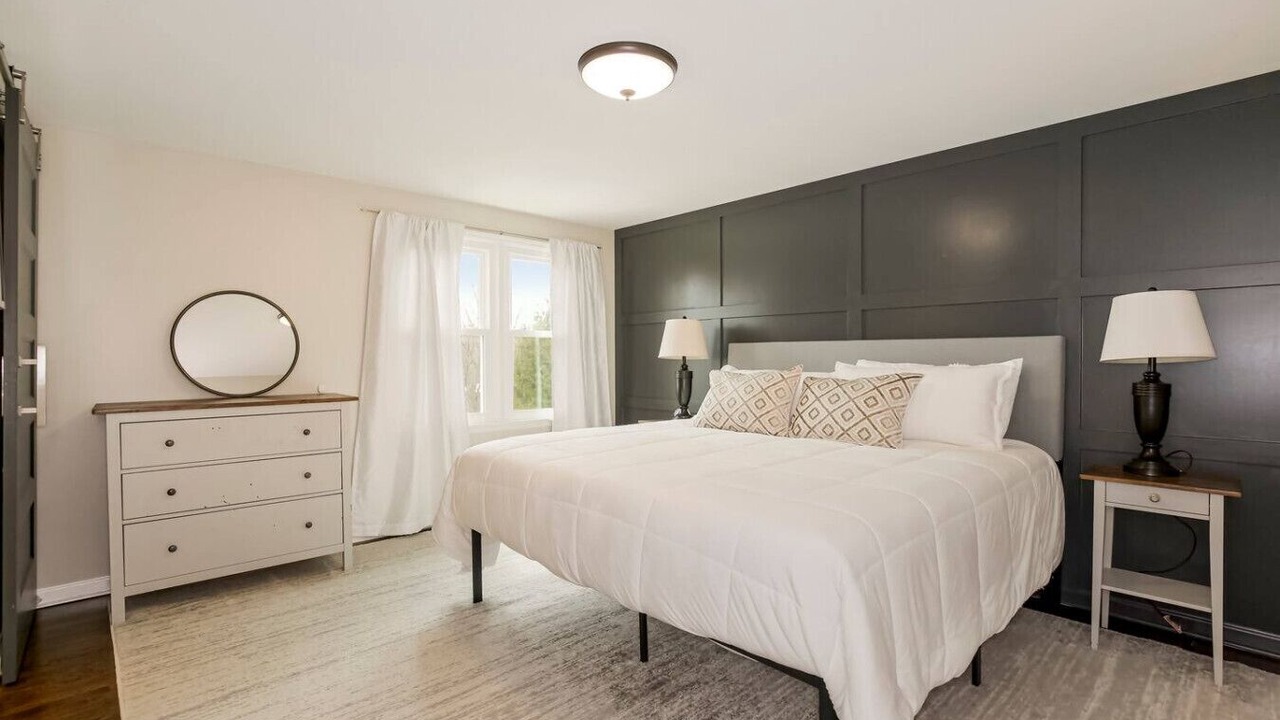 Photo of Bedroom in Prairie Village