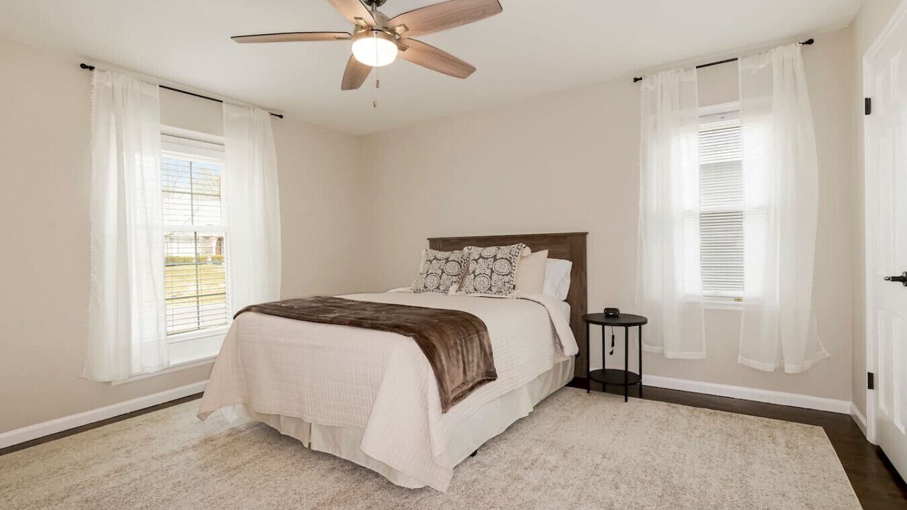 Photo of Bedroom in Prairie Village