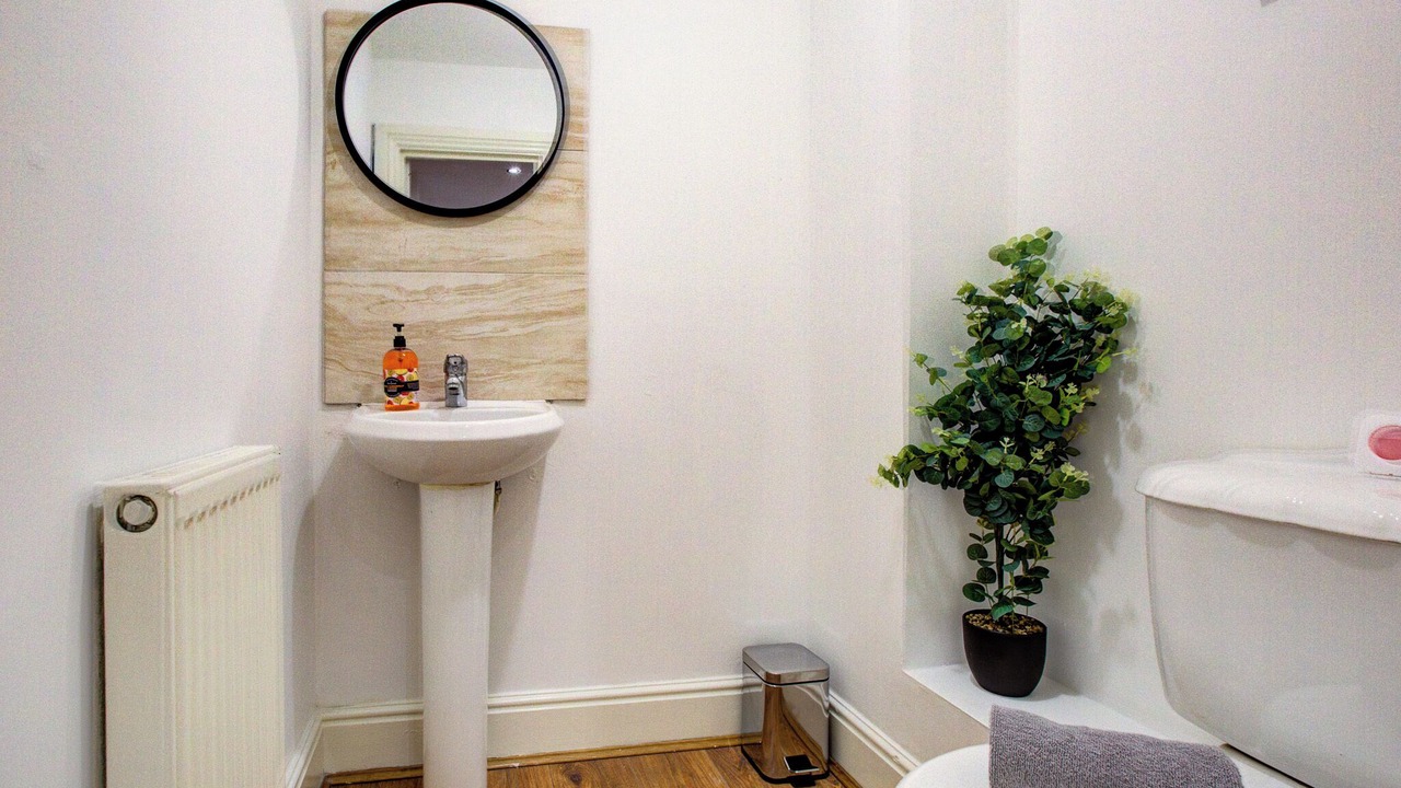 Photo of Bathroom in Hylands