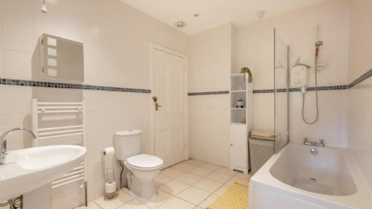 Photo of Others in Overstrand