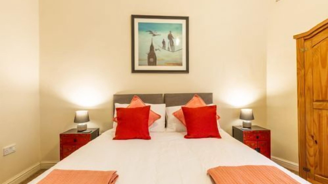 Photo of Others in Overstrand