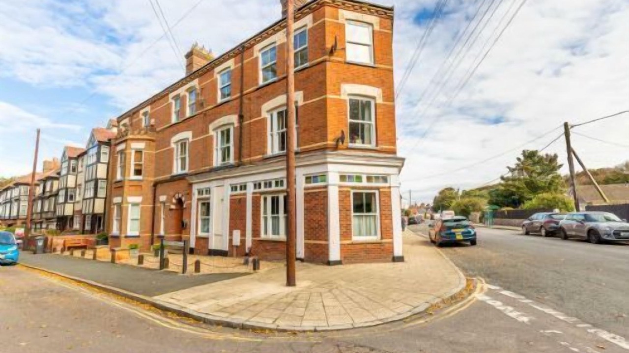 Photo of Others in Overstrand