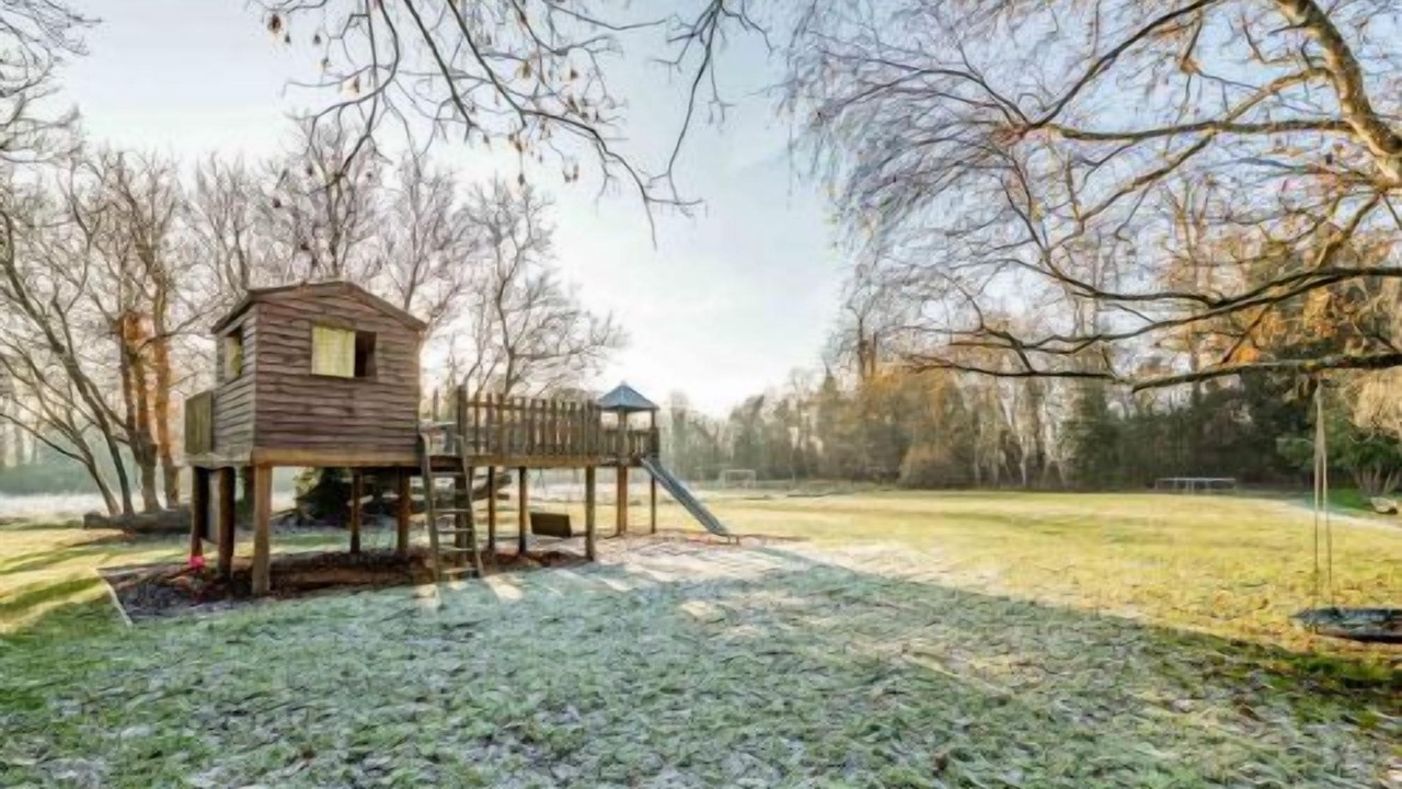 Photo of Others in Diss