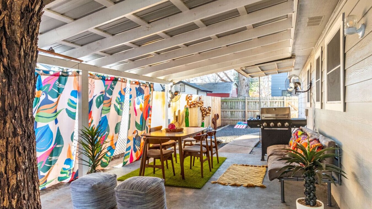 Photo of Outdoor in East Cesar Chavez