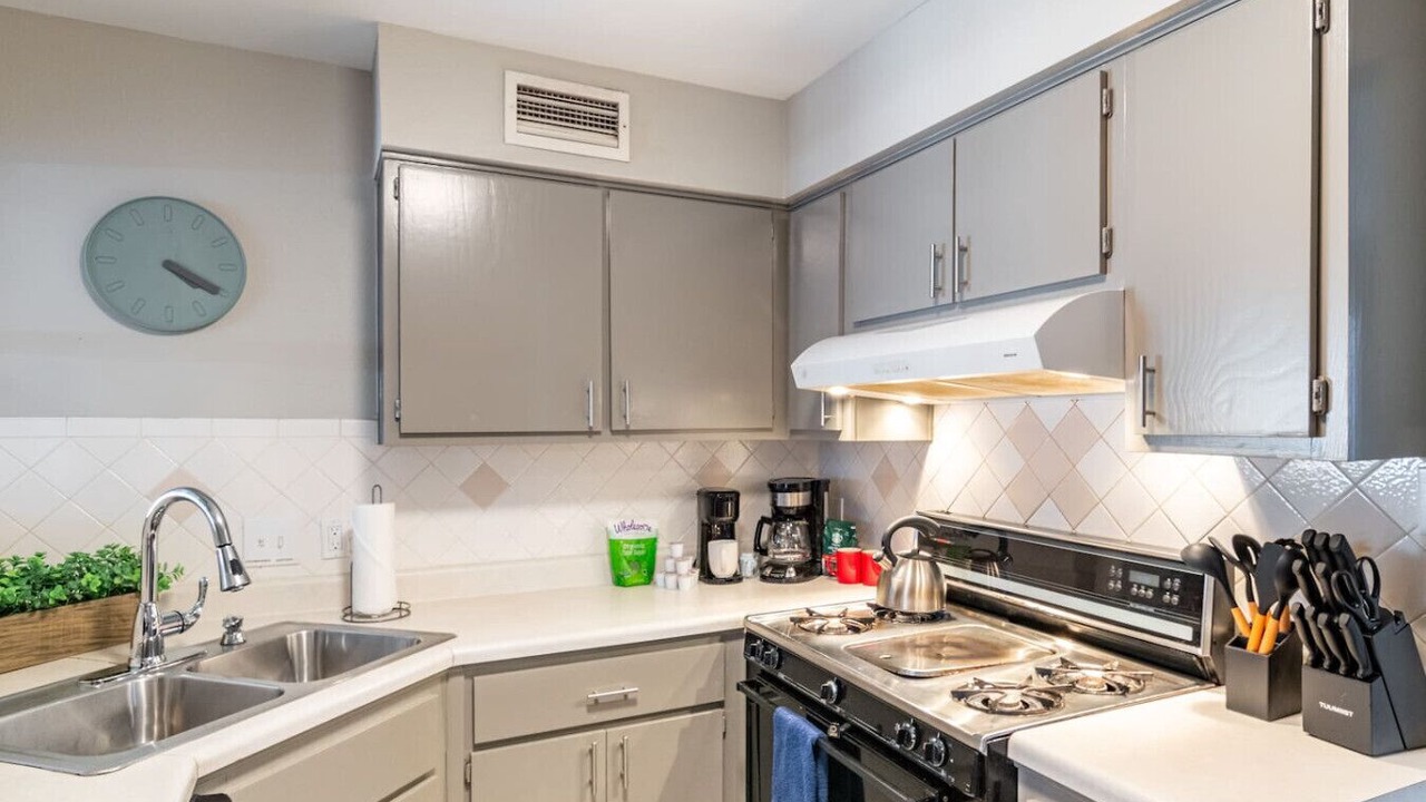 Photo of Kitchen in East Cesar Chavez