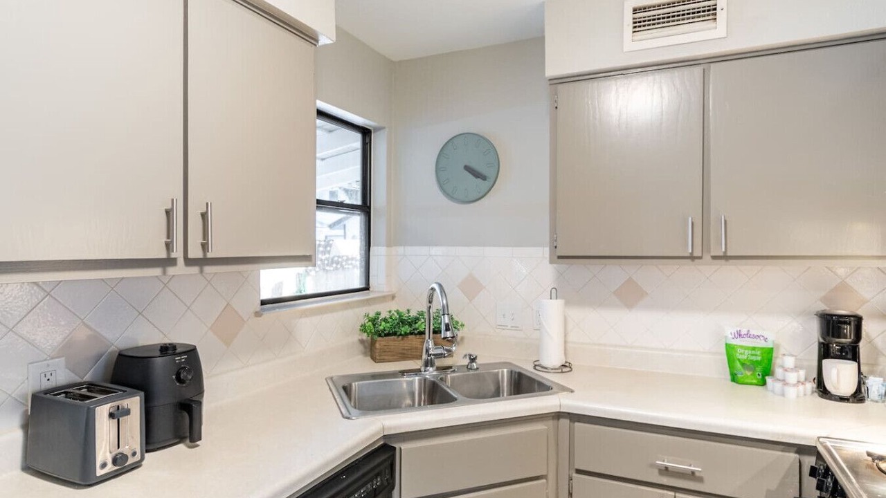 Photo of Kitchen in East Cesar Chavez