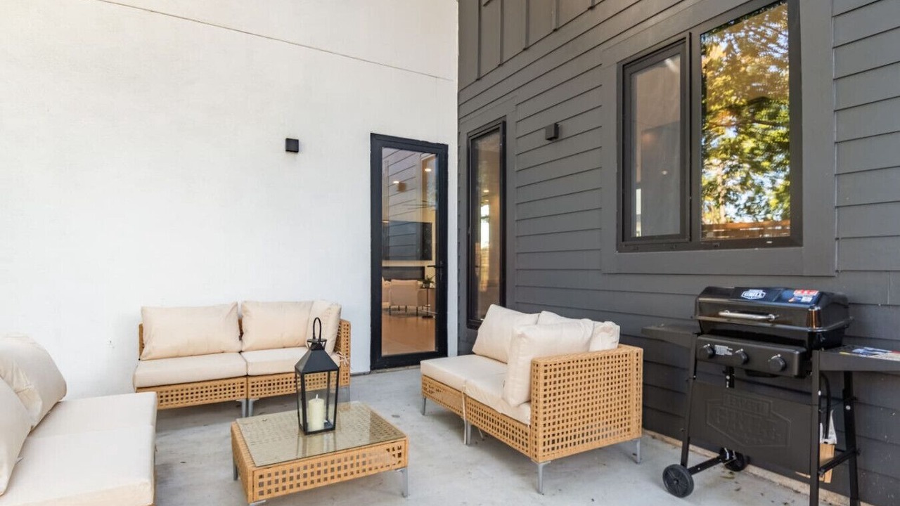Photo of Patio Balcony in Govalle
