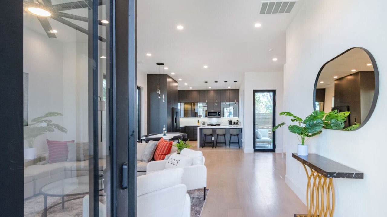 Photo of Livingroom in Govalle