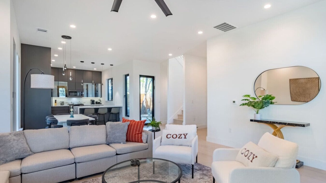 Photo of Livingroom in Govalle