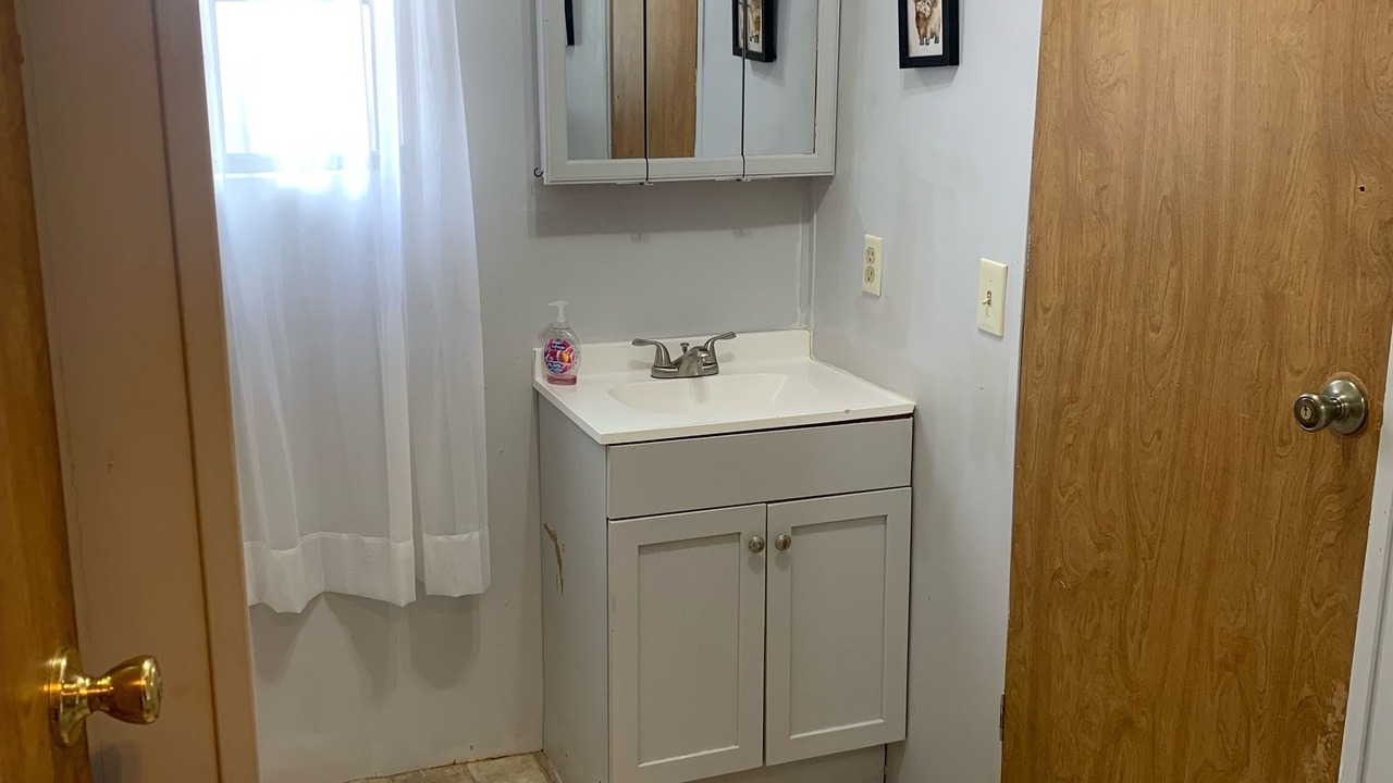 Photo of Bathroom in Hydro