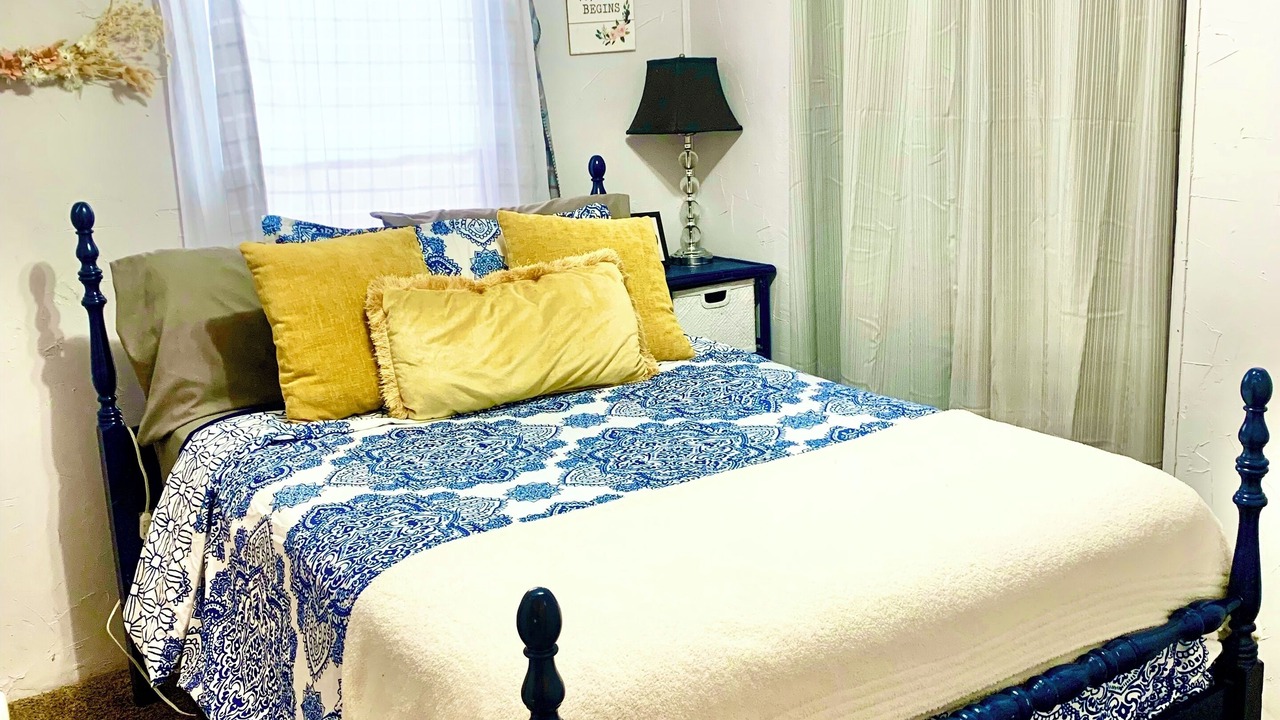 Photo of Bedroom in Hydro