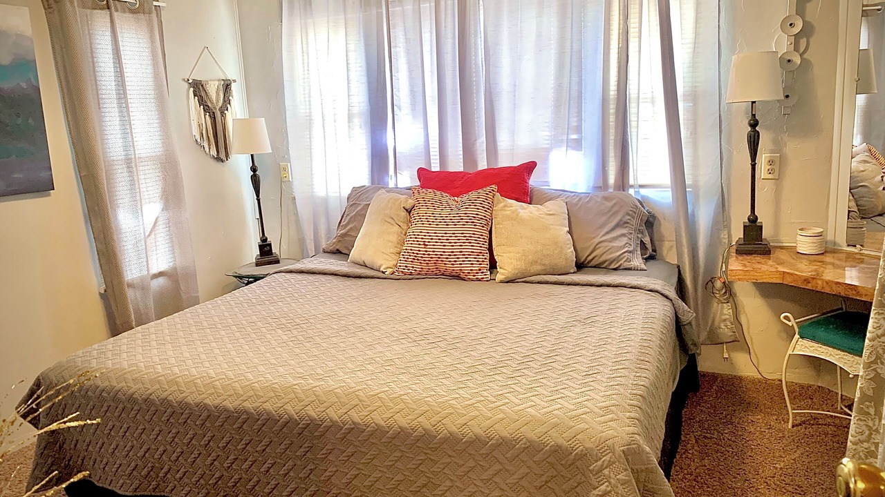 Photo of Bedroom in Hydro