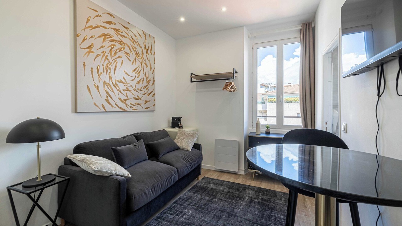 Photo of Livingroom in Prado - Republique