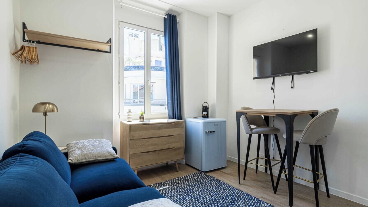 Photo of Livingroom in Prado - Republique