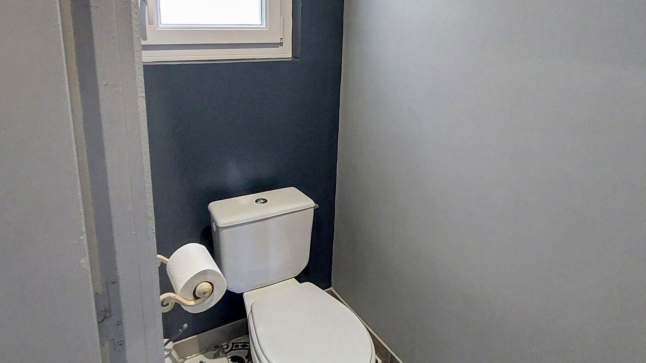 Photo of Bathroom in Reuville