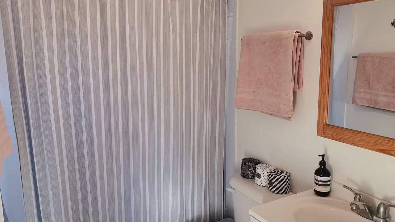 Photo of Bathroom in Los Feliz