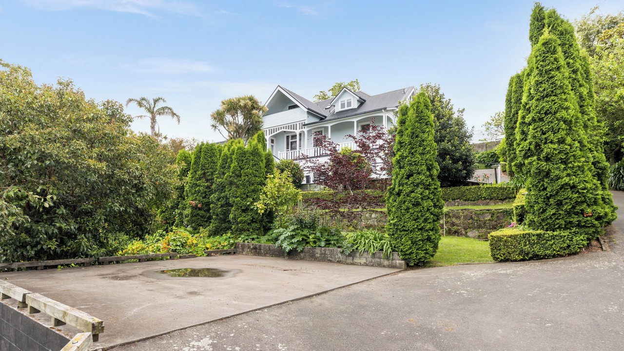 Photo of Outdoor in Bluff Hill