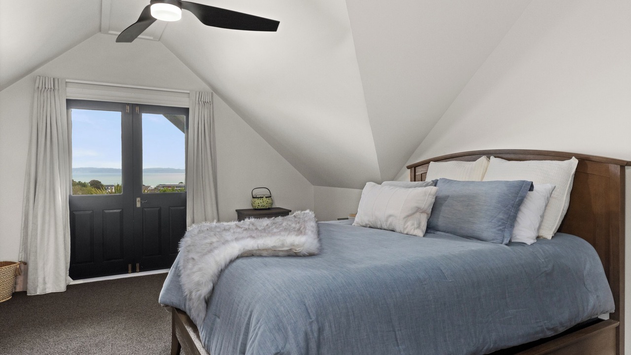 Photo of Bedroom in Bluff Hill