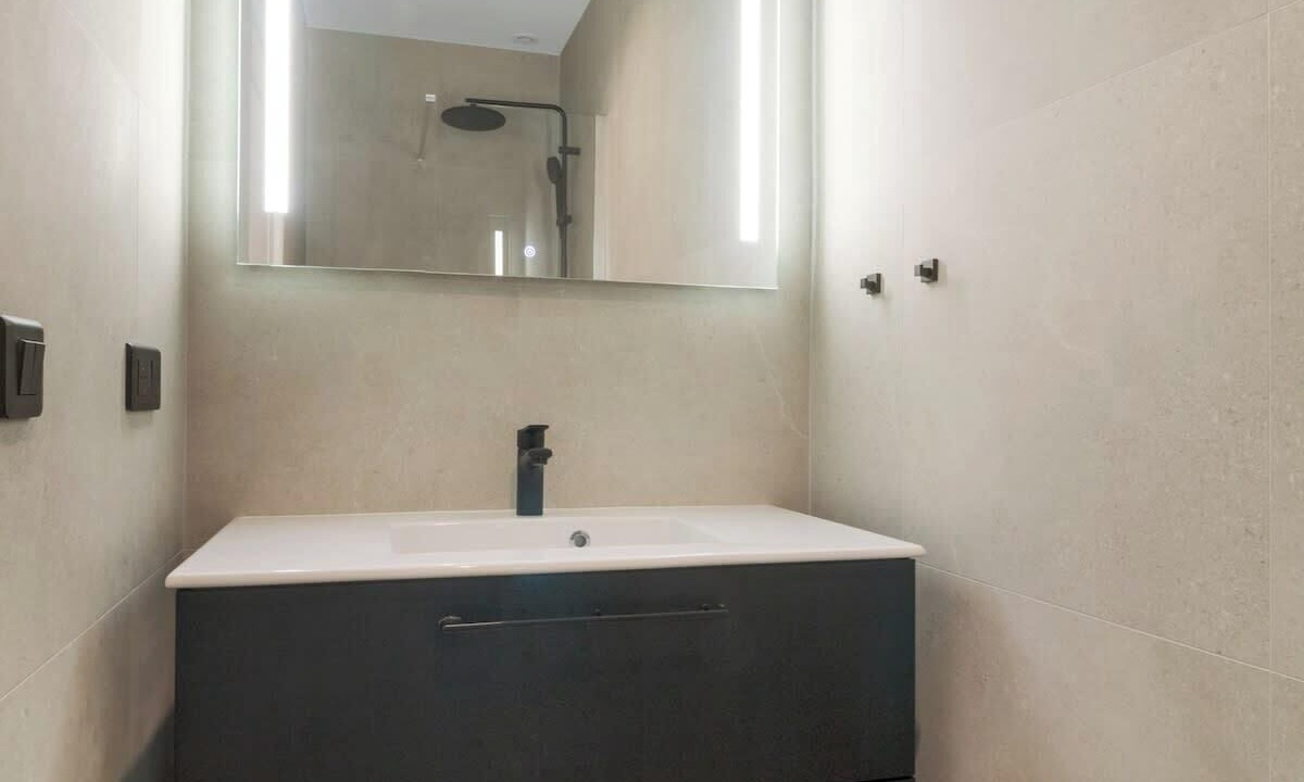 Photo of Bathroom in Arsenal